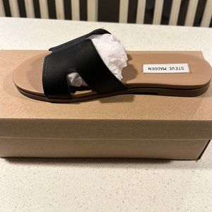 Brand New Steve Madden Hoku sandals in box. Size 8.5